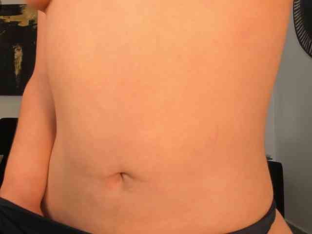 EmilyJohnson1 webcam