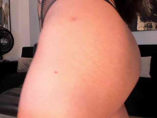 EmilyJohnson1 webcam