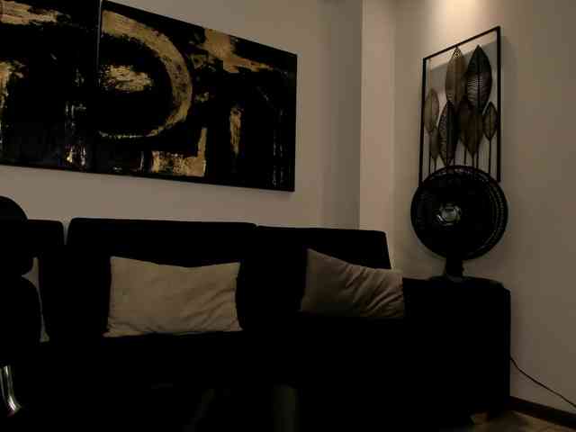 EmilyJohnson1 webcam