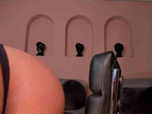 EmilyJohnson1 webcam