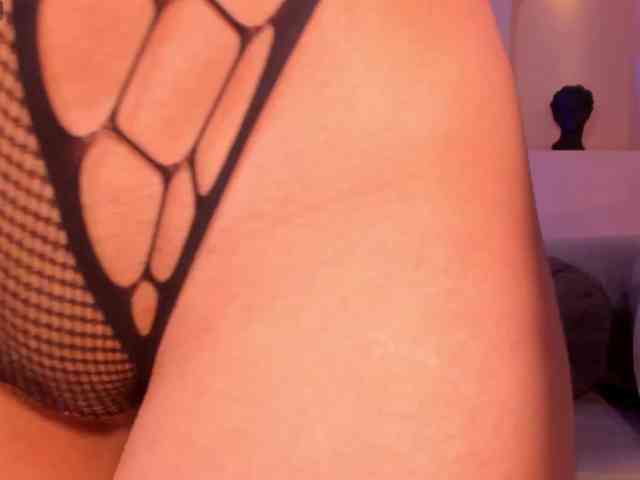 EmilyJohnson1 webcam