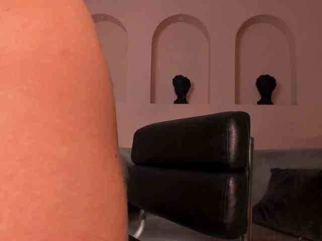 EmilyJohnson1 webcam