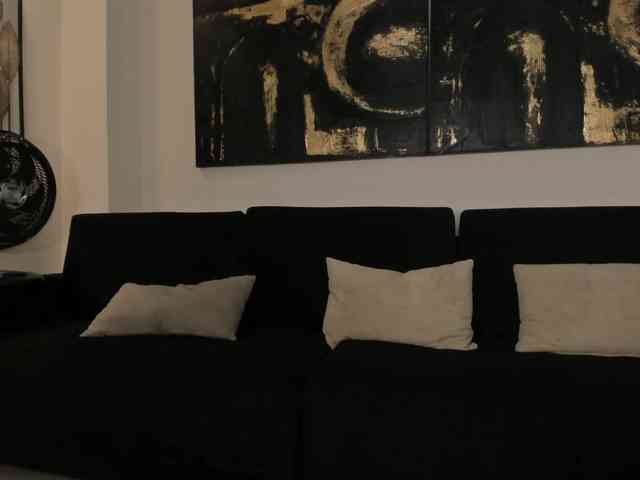 EmilyJohnson1 webcam