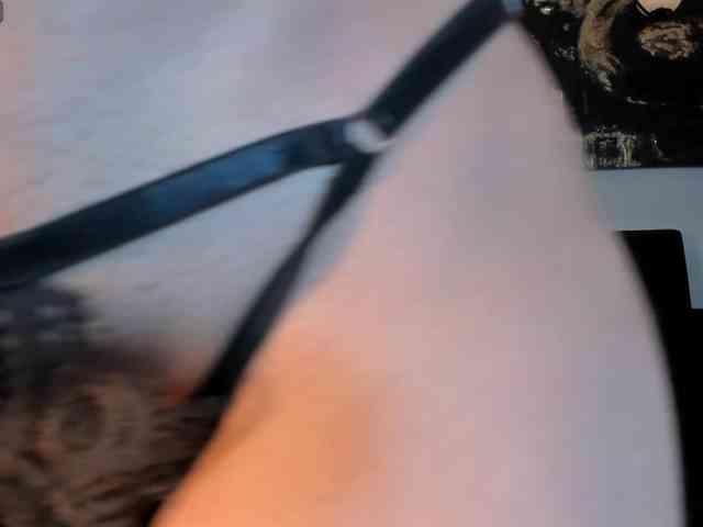 EmilyJohnson1 webcam