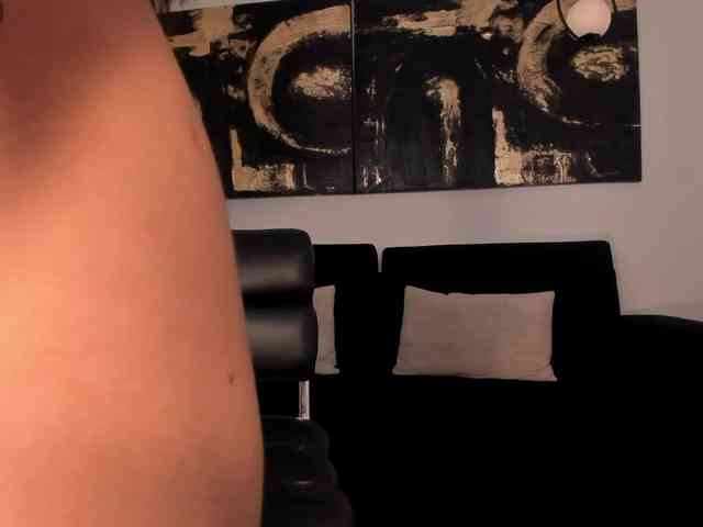 EmilyJohnson1 webcam