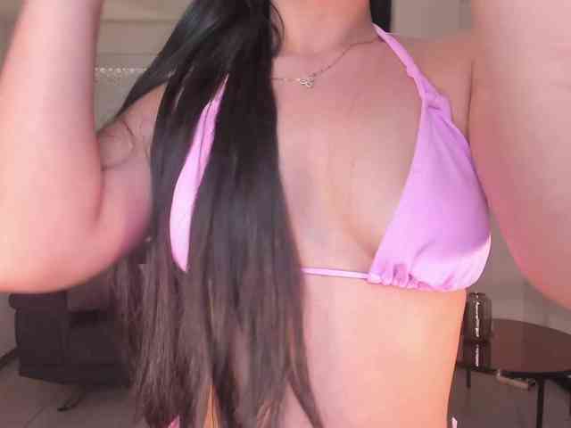 EmilyJohnson1 webcam