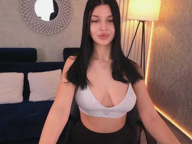 KamilaVibes's BongaCams show and profile