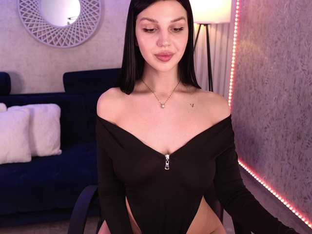 KamilaVibes's BongaCams show and profile