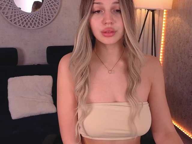 KamilaVibes's BongaCams show and profile