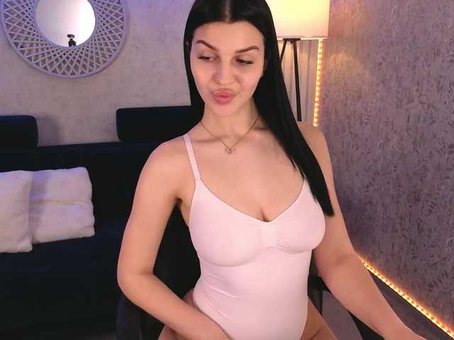 KamilaVibes's BongaCams show and profile