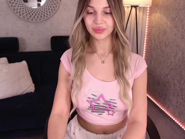 KamilaVibes's BongaCams show and profile