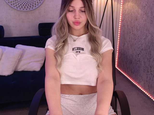 KamilaVibes's BongaCams show and profile