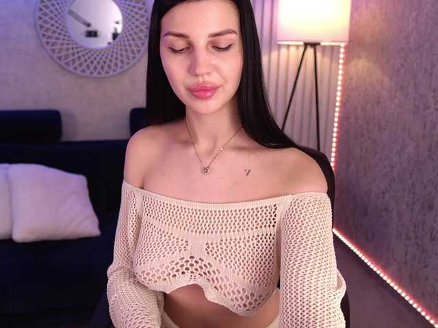 KamilaVibes's BongaCams show and profile