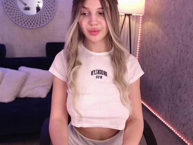 KamilaVibes's BongaCams show and profile