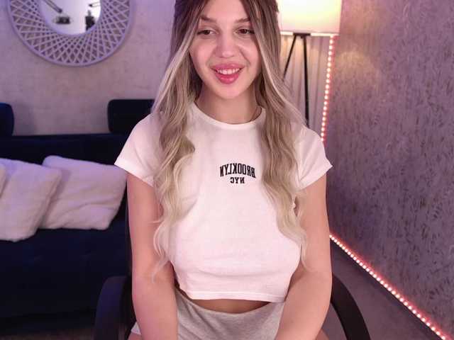 KamilaVibes's BongaCams show and profile