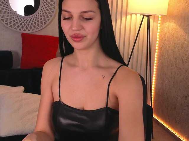 KamilaVibes's BongaCams show and profile