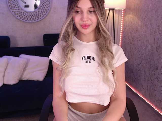 KamilaVibes's BongaCams show and profile