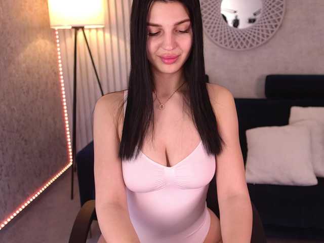 KamilaVibes's BongaCams show and profile