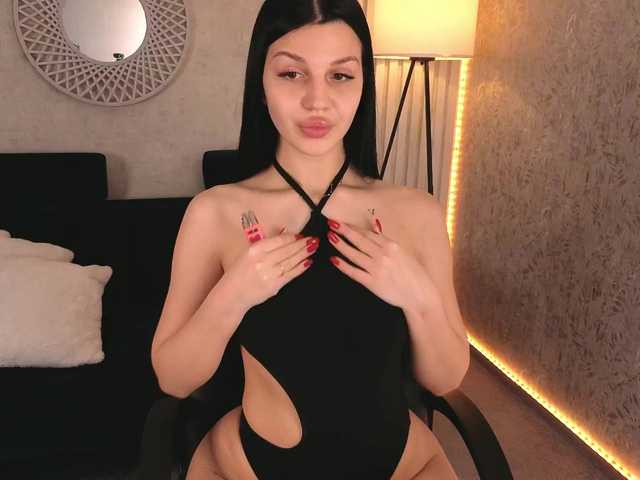 KamilaVibes's BongaCams show and profile