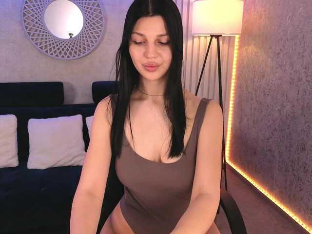 KamilaVibes's BongaCams show and profile