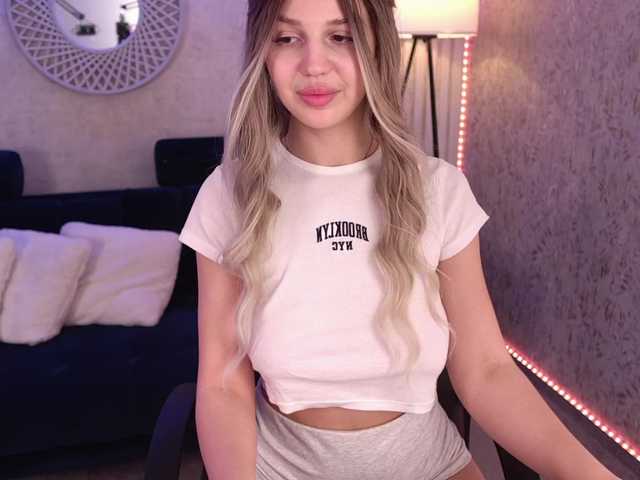 KamilaVibes's BongaCams show and profile