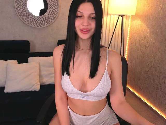 KamilaVibes's BongaCams show and profile