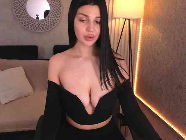 KamilaVibes Live Webcam on BongaCams