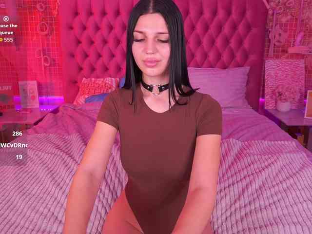 KamilaVibes webcam