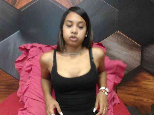 IndianAurora Live Webcam on BongaCams