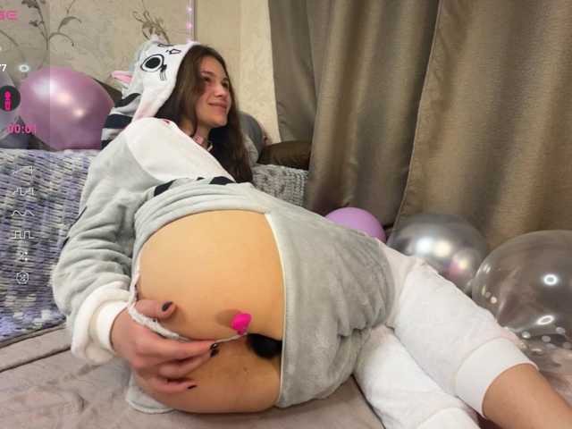 KatrinaSoul — Great day to start streaming! Come and cum ;)