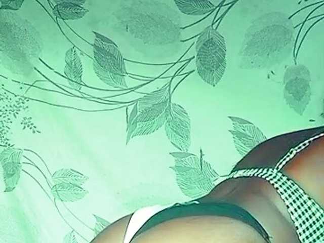 yasmie webcam bongacams model stream image