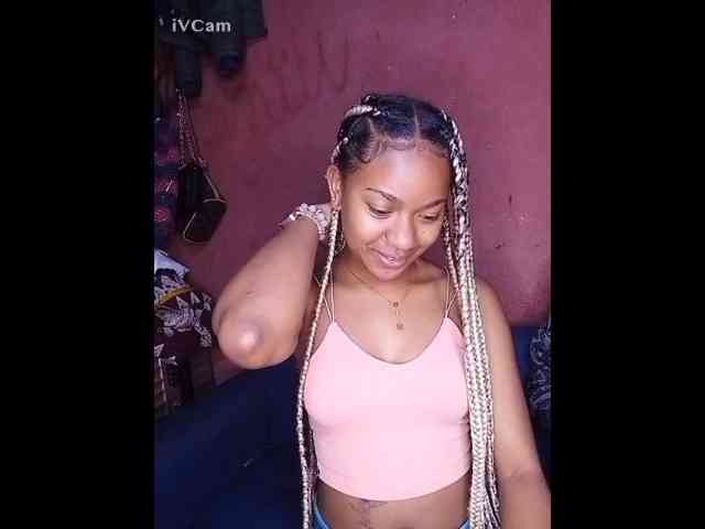 yasmie webcam