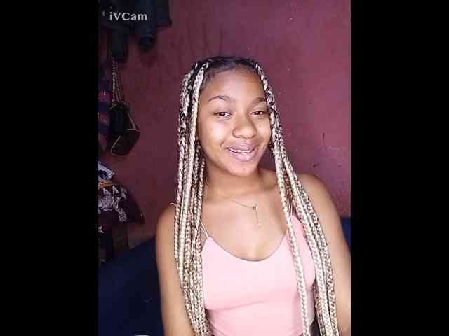 yasmie webcam