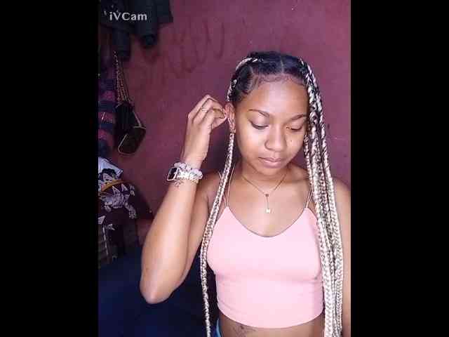 yasmie webcam