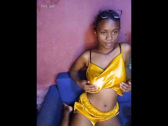 yasmie webcam