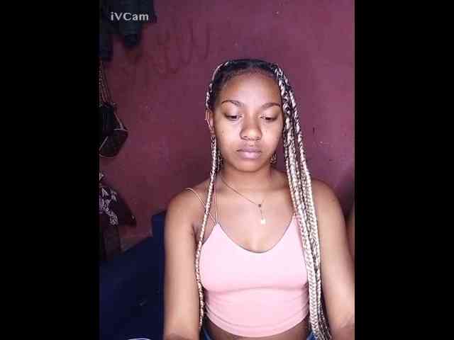 yasmie webcam