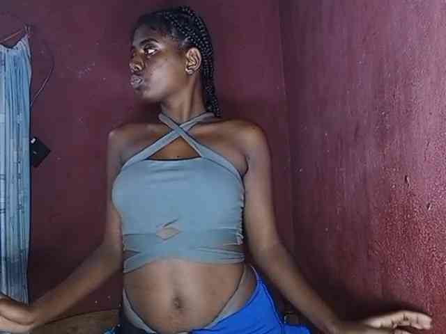 yasmie Live Webcam on BongaCams