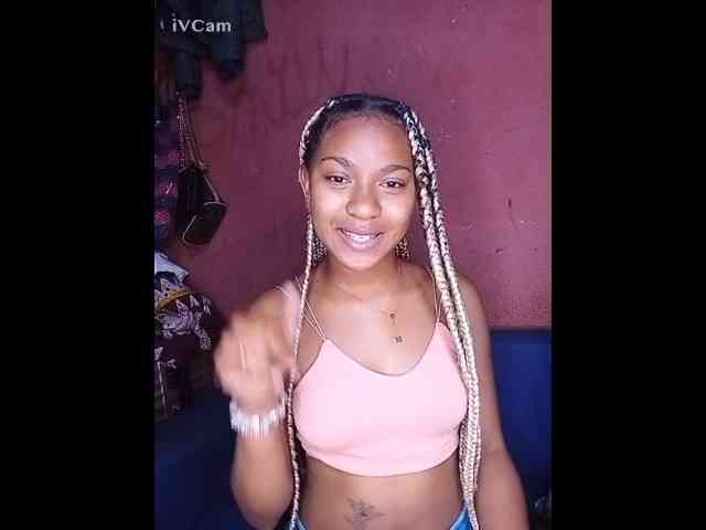 yasmie webcam