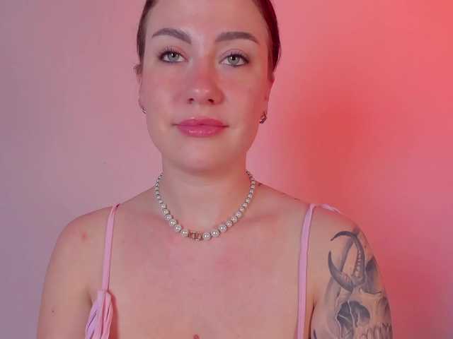 MiaKhallirae