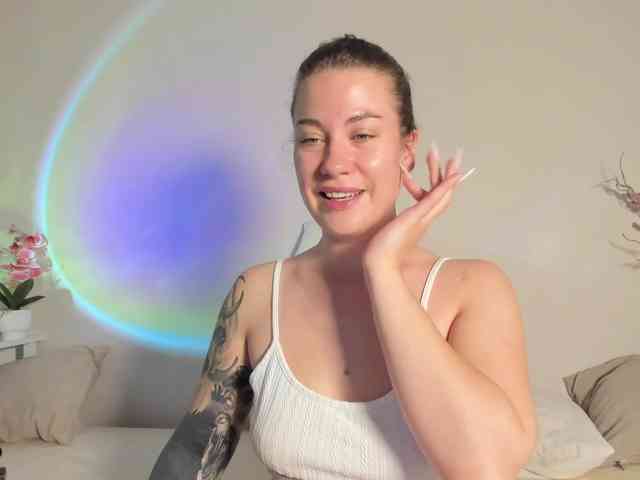 MiaKhallirae Live Webcam on {site_name}