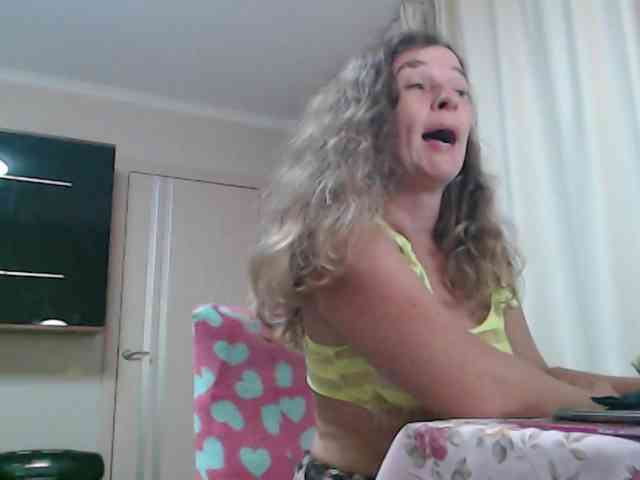 SophiaBoone webcam