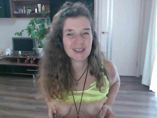 SophiaBoone webcam