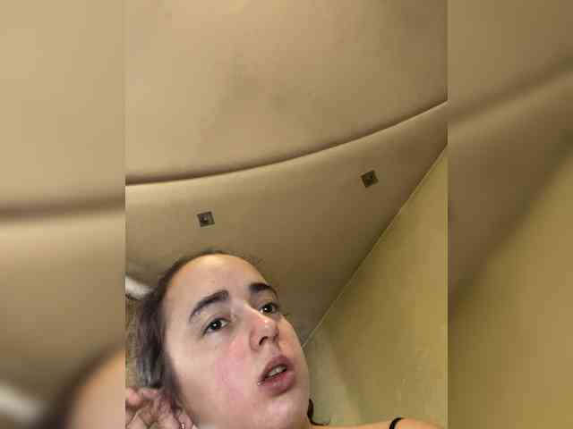 ArishaMils webcam