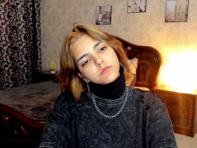  MiaCross chat room