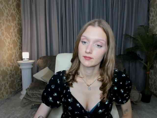 GentleTouchi Live Webcam on BongaCams
