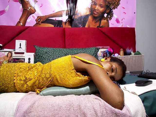 Ntombie's BongaCams show and profile