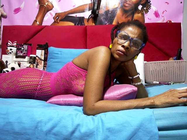 Ntombie's BongaCams show and profile