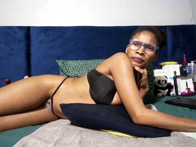 Ntombie's BongaCams show and profile