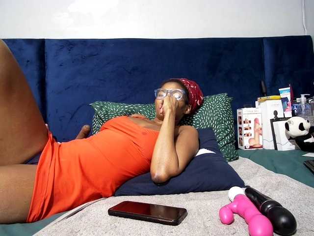 Ntombie's BongaCams show and profile