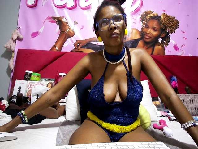 Ntombie from BongaCams is Freechat